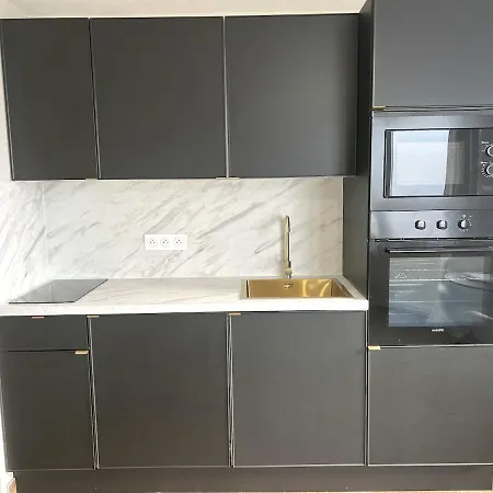 L'hakuna Ii - Et Lejlighed