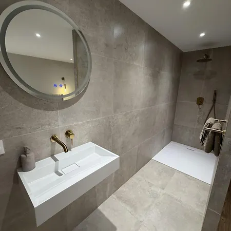 L'hakuna Ii - Et Lejlighed Fontaine-Notre-Dame (Nord)